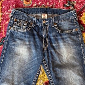Men's True religion Relaxed jeans 33
